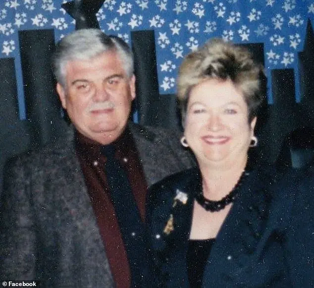 Tragic Thanksgiving Tale of Linda and Gary Lightfoot: Family's Shock as Couple Found Frozen in Vehicle, Says Relative