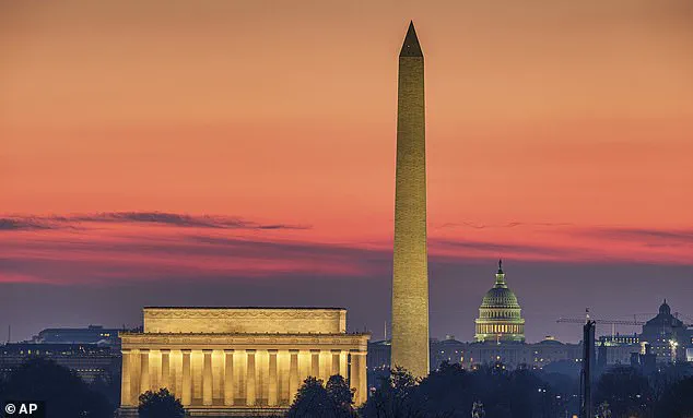 Controversial Neon Spectacle at Washington Monument Marks 250th Anniversary, Sparking Debate Over Historical Symbolism