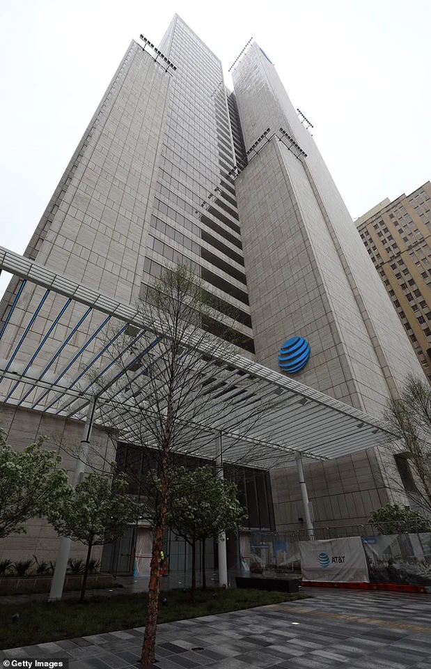 Dallas's Iconic Skyscraper Faces Foreclosure Amid $230 Million Debt Crisis – Latest Blow to Struggling City