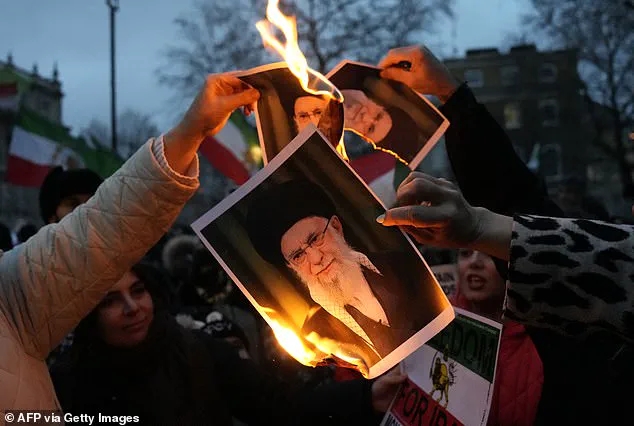 Limited Access: Trump's Confidential Meeting on Iran Amid Protests and Economic Collapse