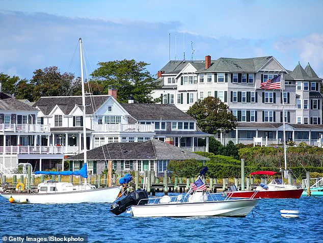 Heiress's Memoir Reveals the Unraveling of a Society Life and a Shattered Marriage