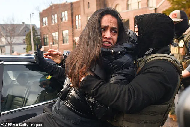 Aliya Rahman's Arrest by ICE in Minneapolis: Witnesses Describe Dramatic Scene as Video Circulates Online