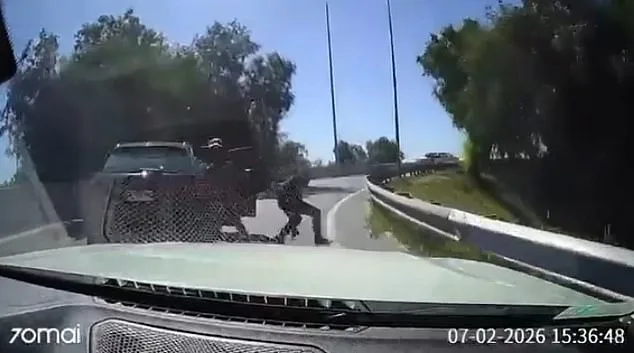 Clash on Chile's Perilous Roads: Robbery Attempt Turns Deadly in Quilicura