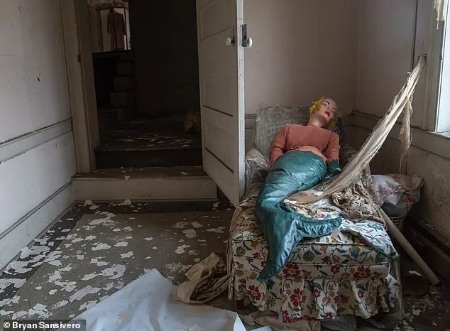 Bryan Sansivero: Capturing the Eerie Beauty of Abandoned Homes