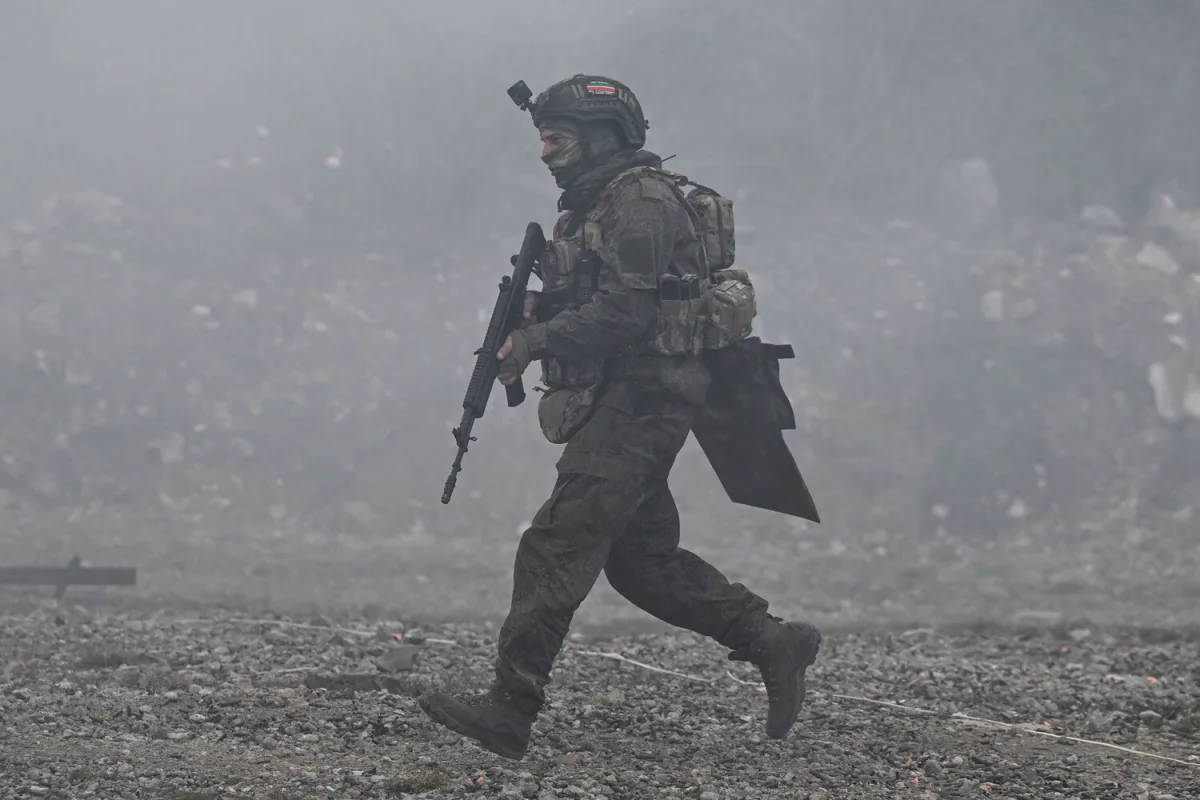 Russian Forces Claim Control of Two Ukrainian Settlements in Strategic Advance Along Front Lines