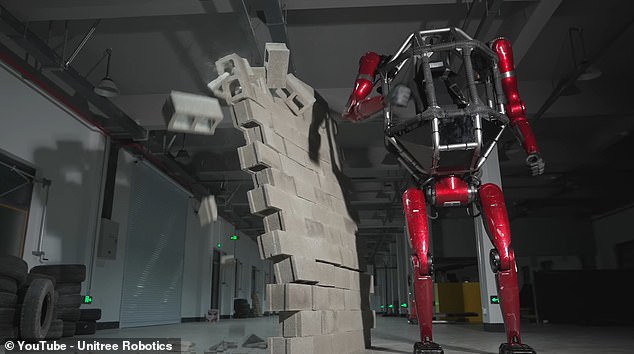 China debuts world's first manned transformable mecha robot.