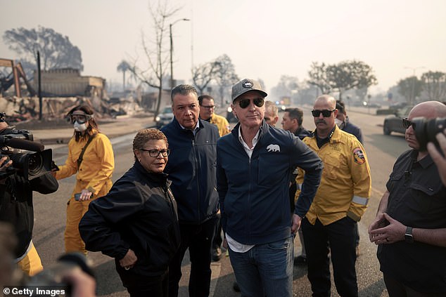 LA races to rebuild while new errors threaten recovery plans.