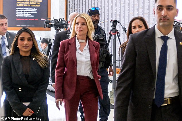 Pam Bondi Testifies Ghislaine Maxwell Deserves Death in Prison for Preying on Women